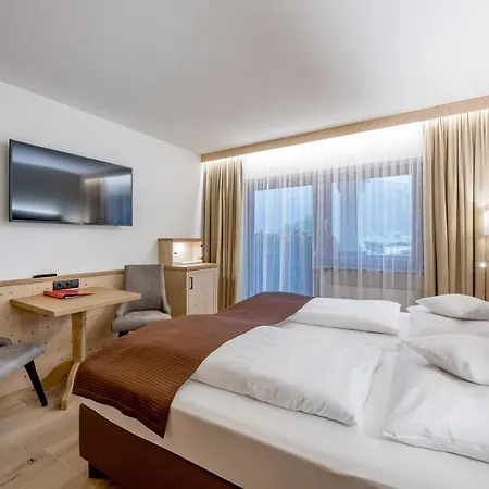 מלון Der Greil - Wein & Gourmethotel 4*